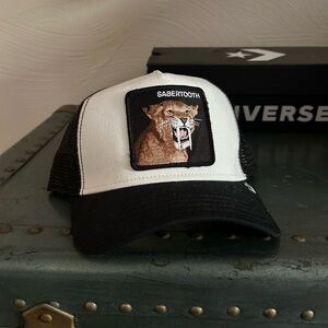 Sabertooth Black and White Mesh Cap